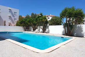 A10 Windmill 1 Bed with Pool by Dreamalgarve