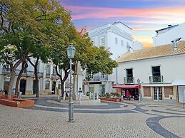 A13- Ultra Central Studio by Dreamalgarve