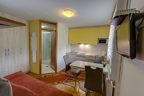 Rooms & Apartments Jana