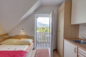 Rooms & Apartments Jana