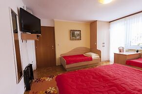 Rooms & Apartments Jana