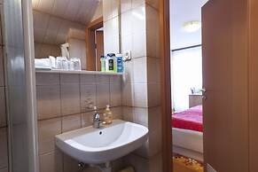 Rooms & Apartments Jana