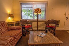 Fountain Point Resort