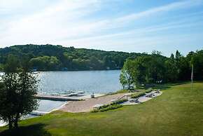 Fountain Point Resort