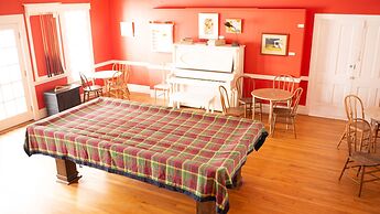 Fountain Point Resort