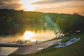 Fountain Point Resort