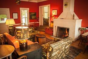 Fountain Point Resort