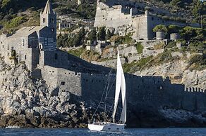 A Yacht In The City