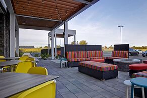 Home2 Suites by Hilton Loves Park Rockford