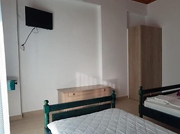 Studios Dimitris Giatras