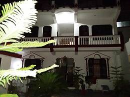 Sonu Guest House - Hostel