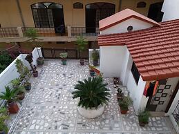 Sonu Guest House - Hostel