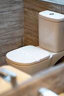 Areo Hotel & Restaurant