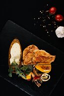 Areo Hotel & Restaurant