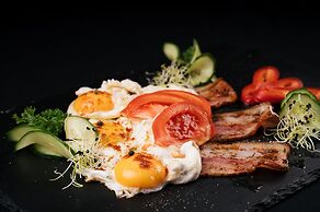 Areo Hotel & Restaurant