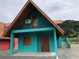 Chales Abraco Serrano