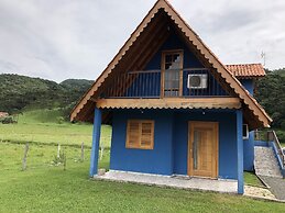 Chales Abraco Serrano