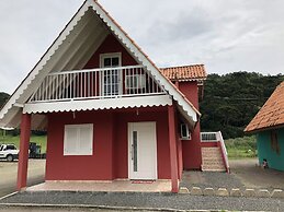 Chales Abraco Serrano