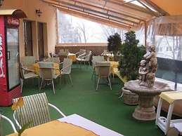 Hotel Oko
