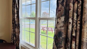 Anne Shirley Motel & Cottages