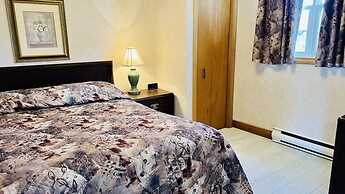 Anne Shirley Motel & Cottages