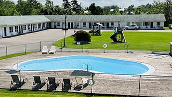 Anne Shirley Motel & Cottages