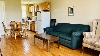 Anne Shirley Motel & Cottages