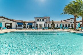 Contemporary Retreat 5 Bedroom Private Pool Home-near Disney