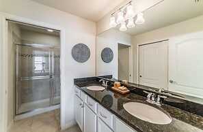 Contemporary Retreat 5 Bedroom Private Pool Home-near Disney