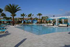 Splendid Windsor Home 5 Bedroom Townhome With Private Pool