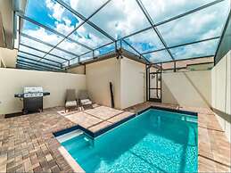 Splendid Windsor Home 5 Bedroom Townhome With Private Pool