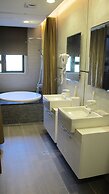 823 Tourist Hotel