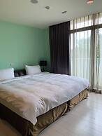 823 Tourist Hotel