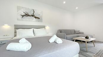 Hermoso Luxury Suites