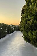 Hermoso Luxury Suites