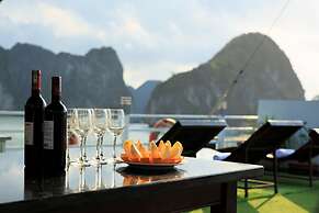 Cozy Bay Classic Cruise