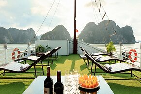 Cozy Bay Classic Cruise