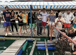 Cozy Bay Classic Cruise