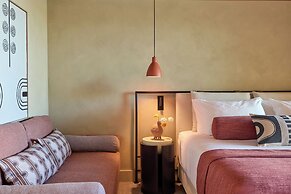 Rocrita Lifestyle Beach Resort