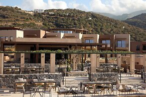 Rocrita Lifestyle Beach Resort