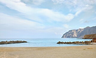 Rocrita Lifestyle Beach Resort
