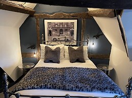The Kingsbury at No7 & No8