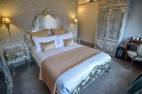 The Kingsbury at No7 & No8