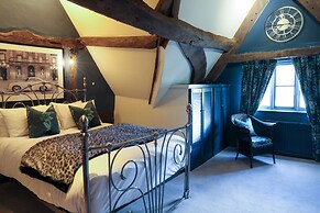 The Kingsbury at No7 & No8