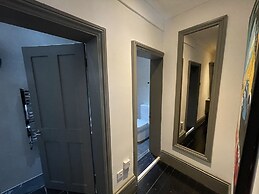 The Kingsbury at No7 & No8