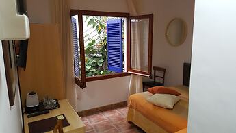 Hostal Residencia Catalina