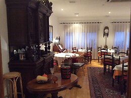 Hostal Residencia Catalina