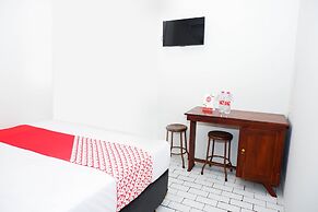 OYO 422 Achterhuis Guesthouse