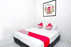 OYO 422 Achterhuis Guesthouse