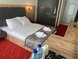 Adanaz Otel